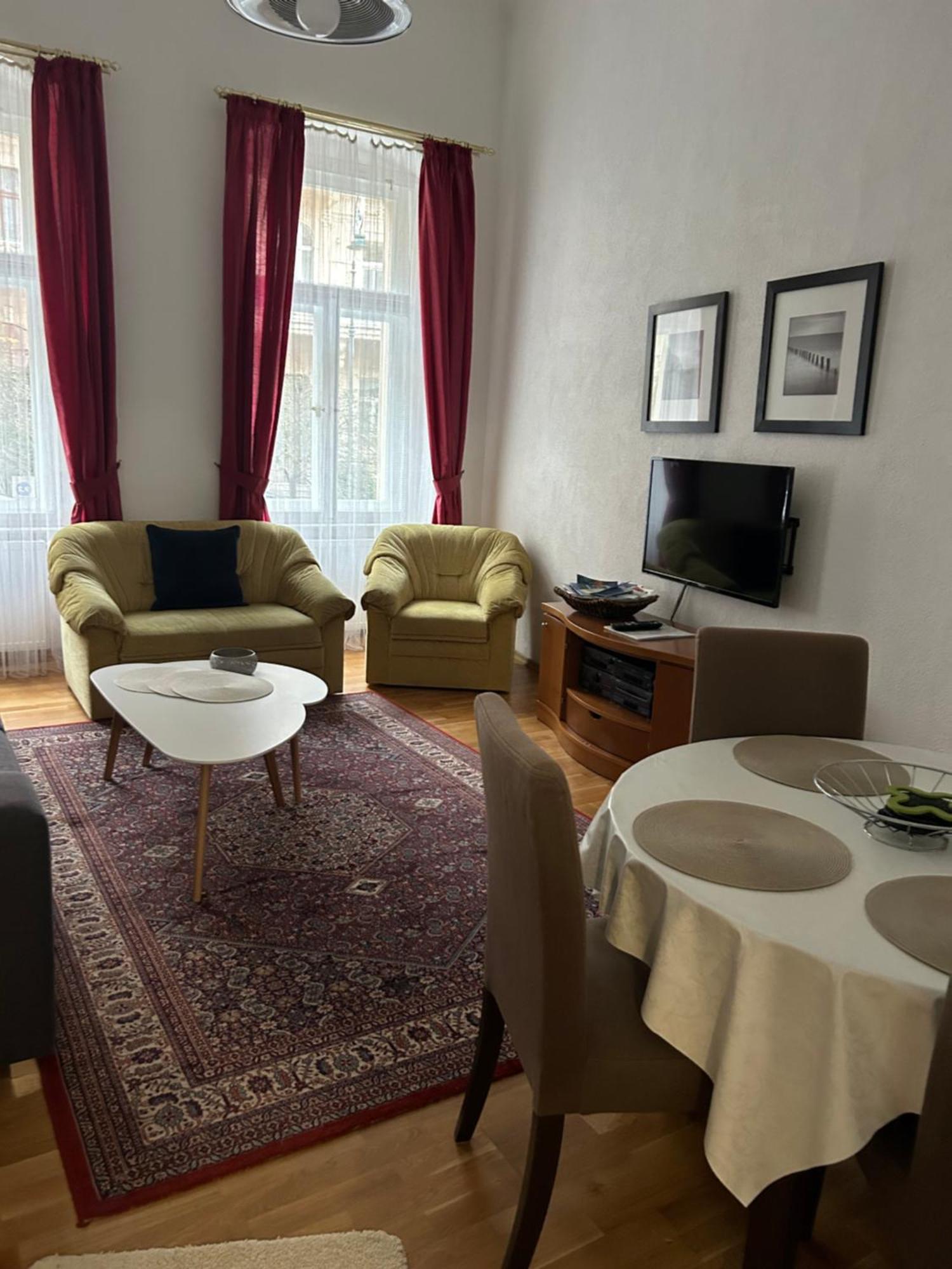 Apartment Sadova Karlovy Vary Exterior photo